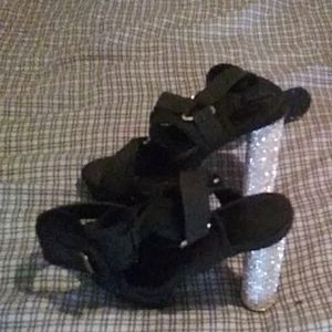 Pair of size 7 heels